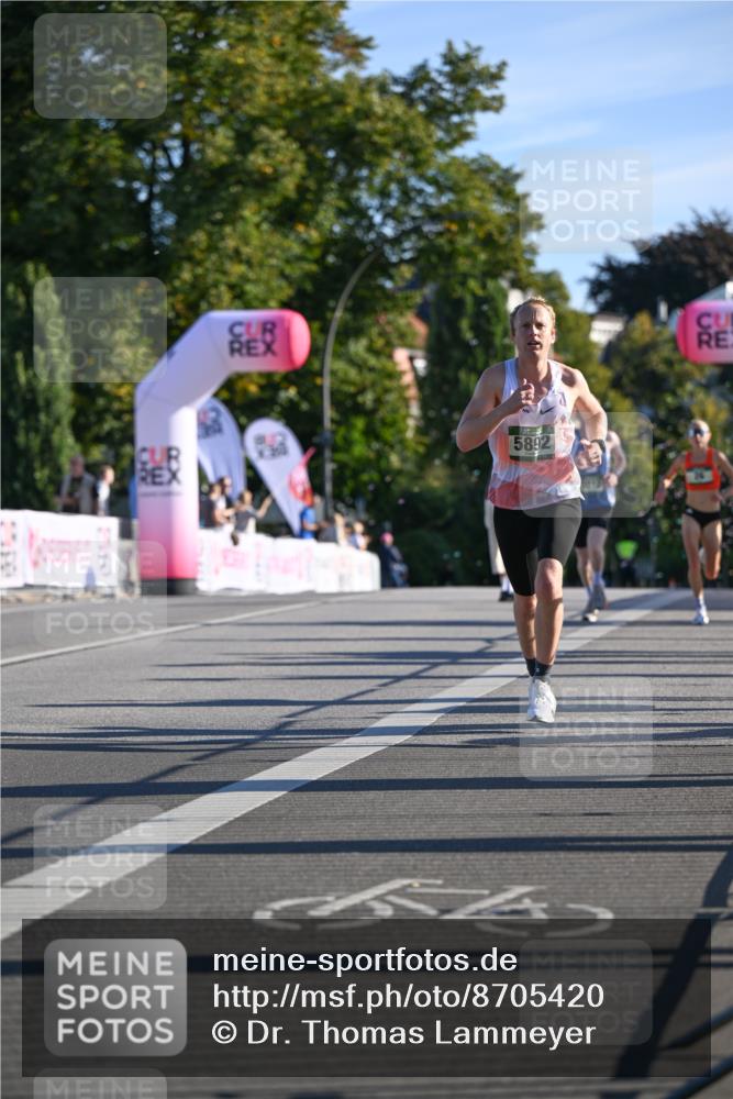 07.09.2025 - BARMER Alsterlauf Dr. Thomas Lammeyer http://msf.ph/oto/8705420 07.09.2025 09:20:40 Laufen 7510, 5892 meine-sportfotos.de