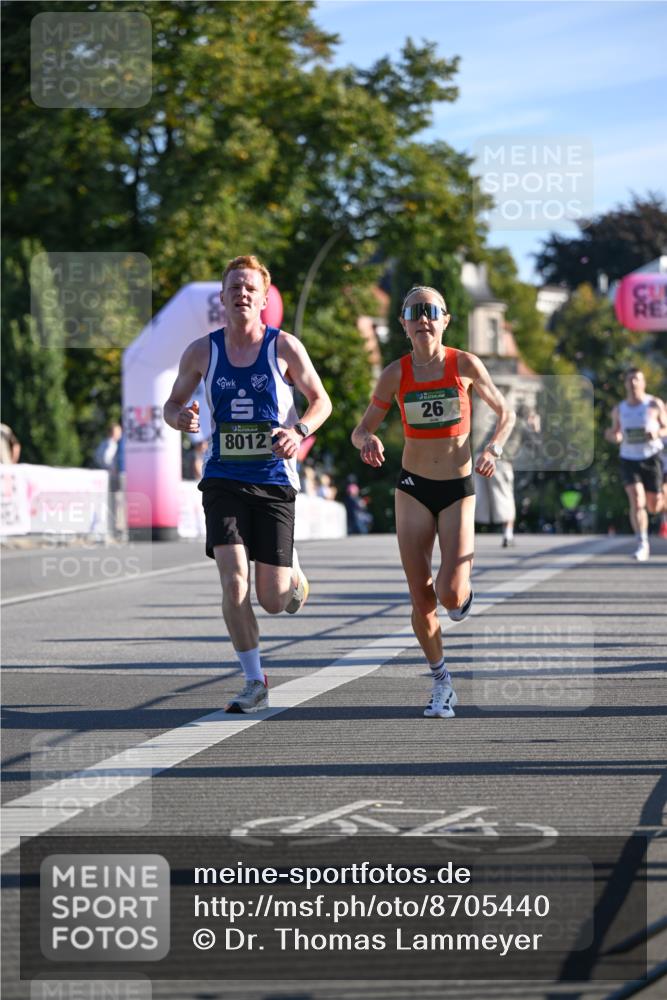 07.09.2025 - BARMER Alsterlauf Dr. Thomas Lammeyer http://msf.ph/oto/8705440 07.09.2025 09:20:43 Laufen 8012, 26 meine-sportfotos.de