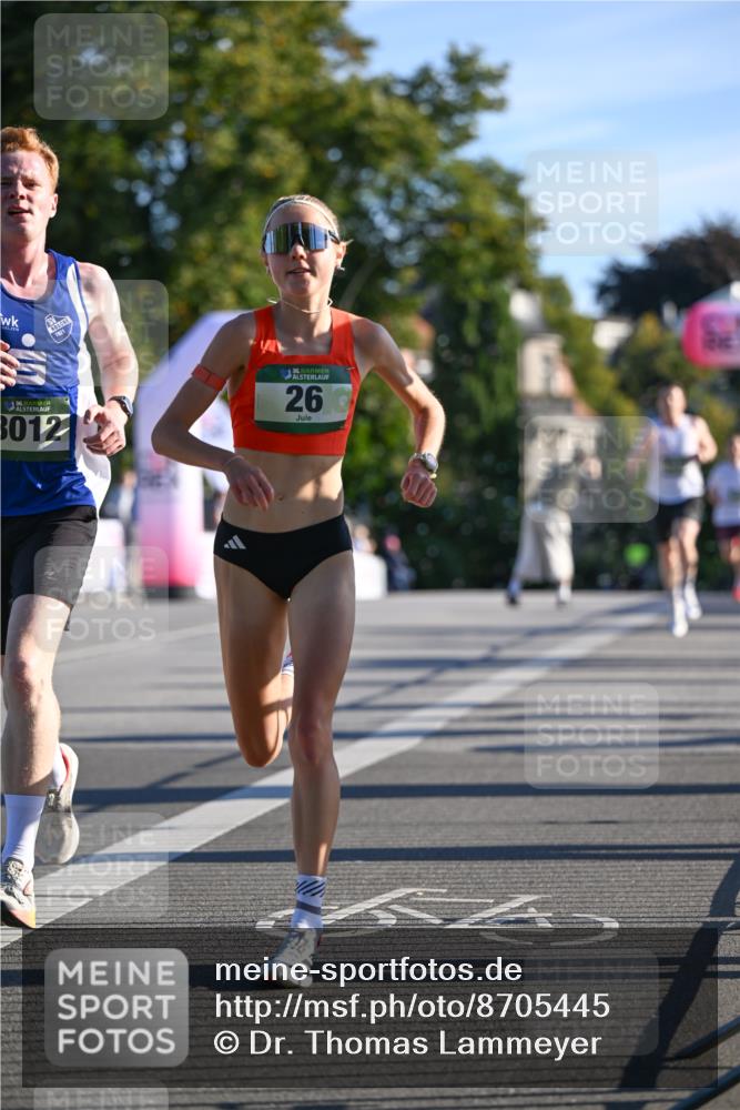 07.09.2025 - BARMER Alsterlauf Dr. Thomas Lammeyer http://msf.ph/oto/8705445 07.09.2025 09:20:44 Laufen 1921, 36, 3012, 36, 26 meine-sportfotos.de
