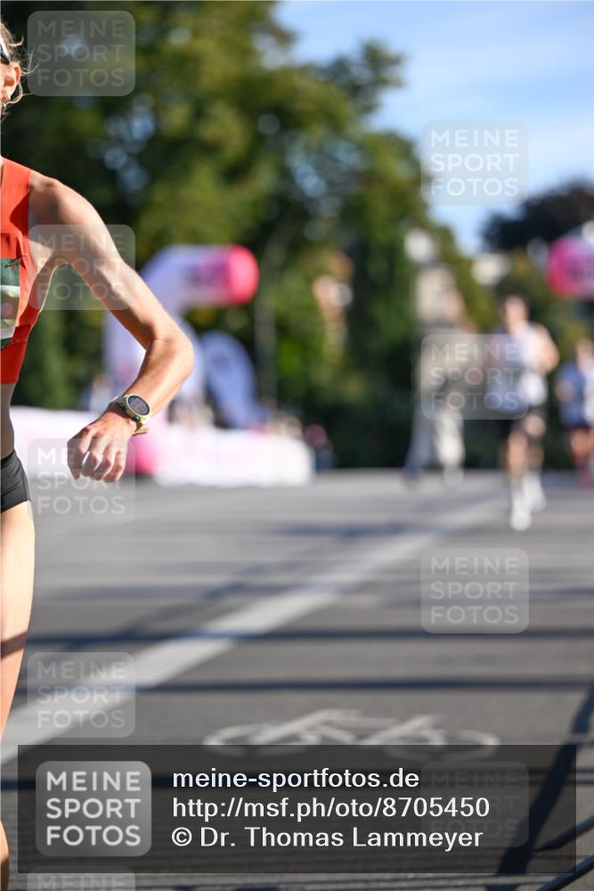 07.09.2025 - BARMER Alsterlauf Dr. Thomas Lammeyer http://msf.ph/oto/8705450 07.09.2025 09:20:45 Laufen  meine-sportfotos.de