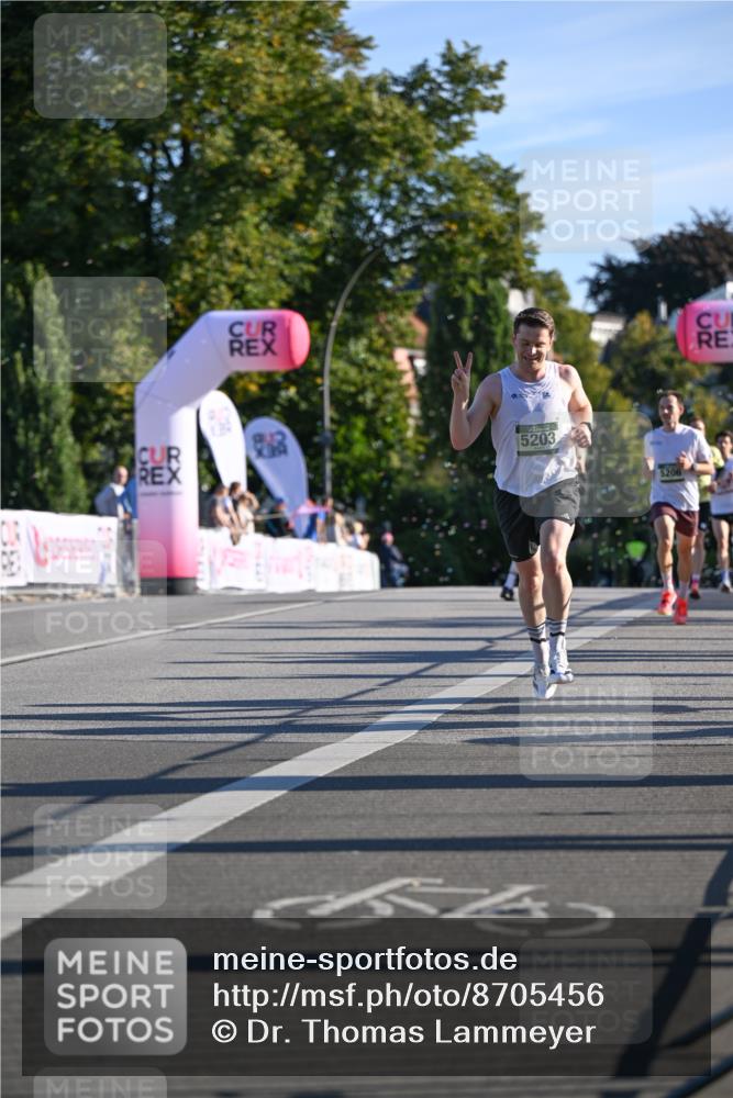 07.09.2025 - BARMER Alsterlauf Dr. Thomas Lammeyer http://msf.ph/oto/8705456 07.09.2025 09:20:46 Laufen 5203, 3206, 554 meine-sportfotos.de