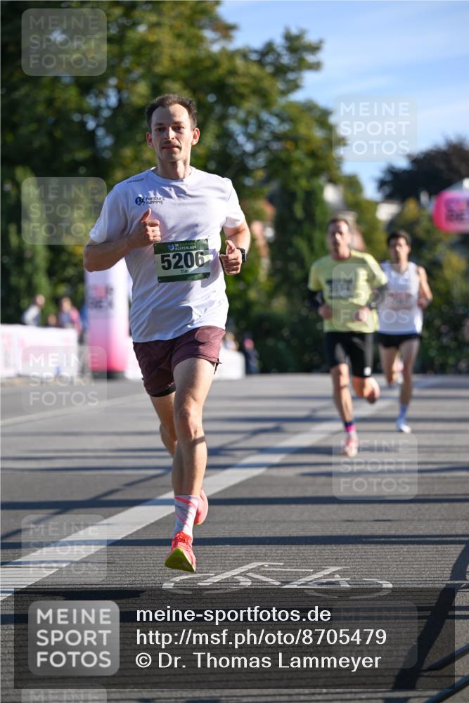 07.09.2025 - BARMER Alsterlauf Dr. Thomas Lammeyer http://msf.ph/oto/8705479 07.09.2025 09:20:50 Laufen 36, 5206 meine-sportfotos.de