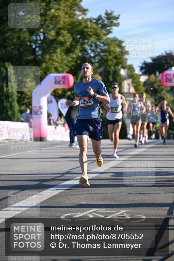 07.09.2025 - BARMER Alsterlauf Dr. Thomas Lammeyer http://msf.ph/oto/8705552 07.09.2025 09:21:10 Laufen 4252 meine-sportfotos.de