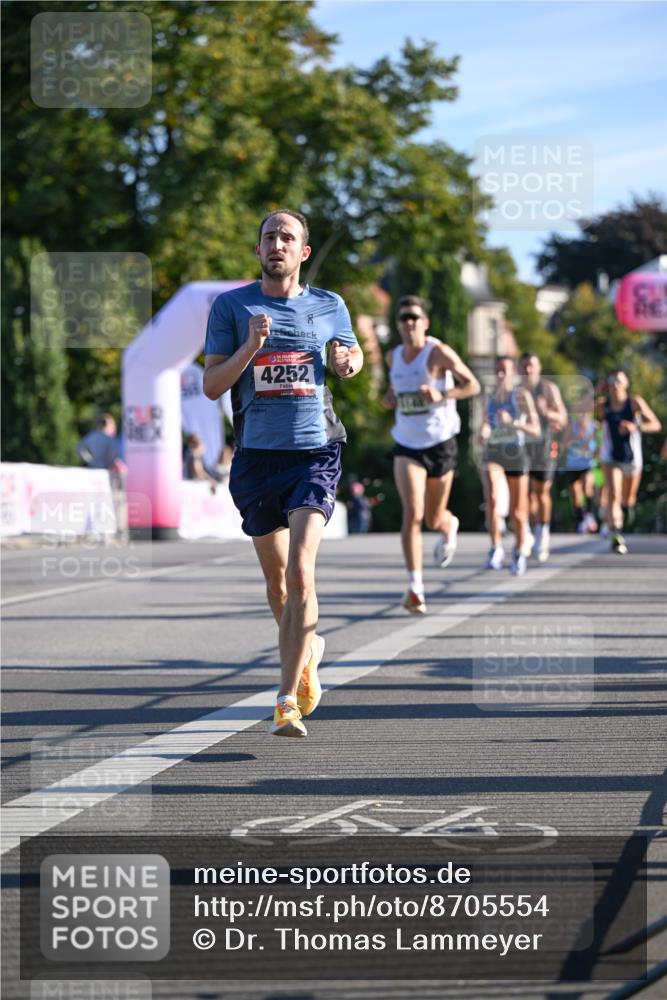 07.09.2025 - BARMER Alsterlauf Dr. Thomas Lammeyer http://msf.ph/oto/8705554 07.09.2025 09:21:11 Laufen 4252, 33 meine-sportfotos.de