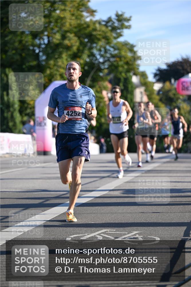 07.09.2025 - BARMER Alsterlauf Dr. Thomas Lammeyer http://msf.ph/oto/8705555 07.09.2025 09:21:11 Laufen 4252 meine-sportfotos.de
