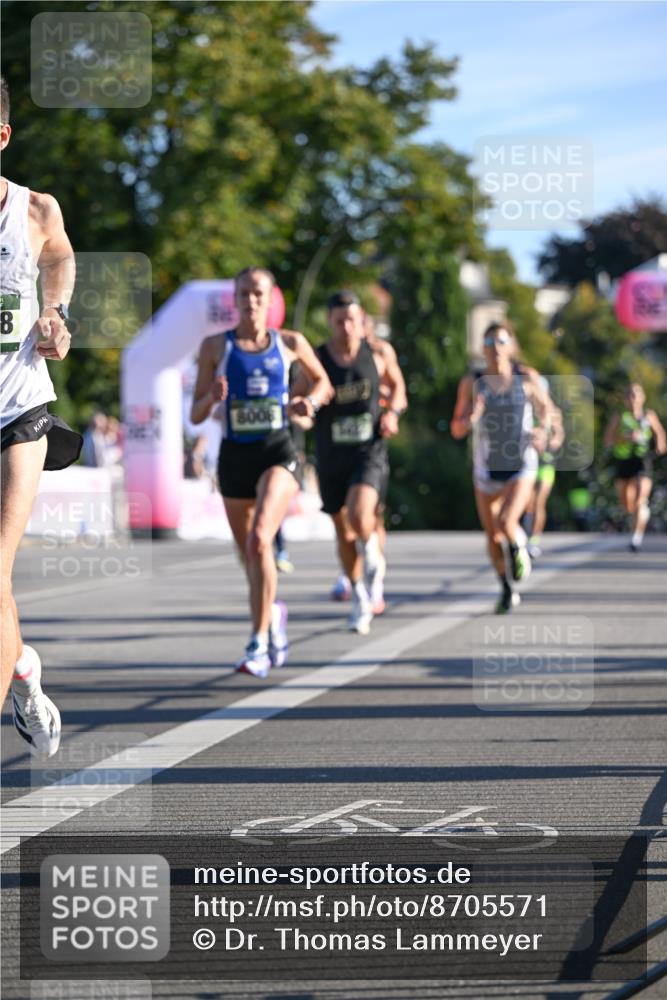 07.09.2025 - BARMER Alsterlauf Dr. Thomas Lammeyer http://msf.ph/oto/8705571 07.09.2025 09:21:13 Laufen 8, 800 meine-sportfotos.de