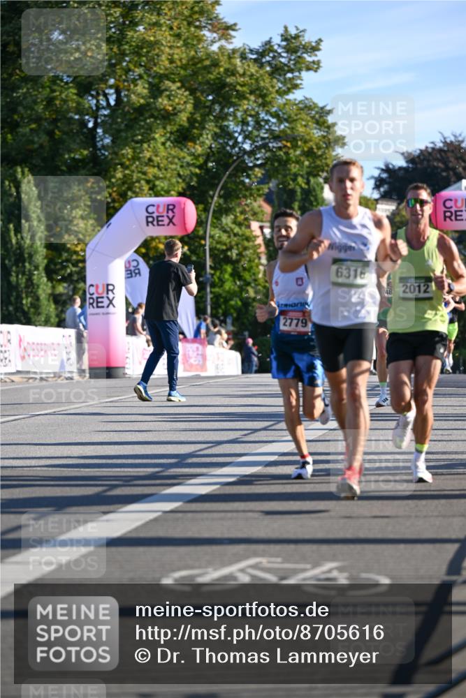 07.09.2025 - BARMER Alsterlauf Dr. Thomas Lammeyer http://msf.ph/oto/8705616 07.09.2025 09:21:24 Laufen 2779, 6316, 54, 48, 2012 meine-sportfotos.de