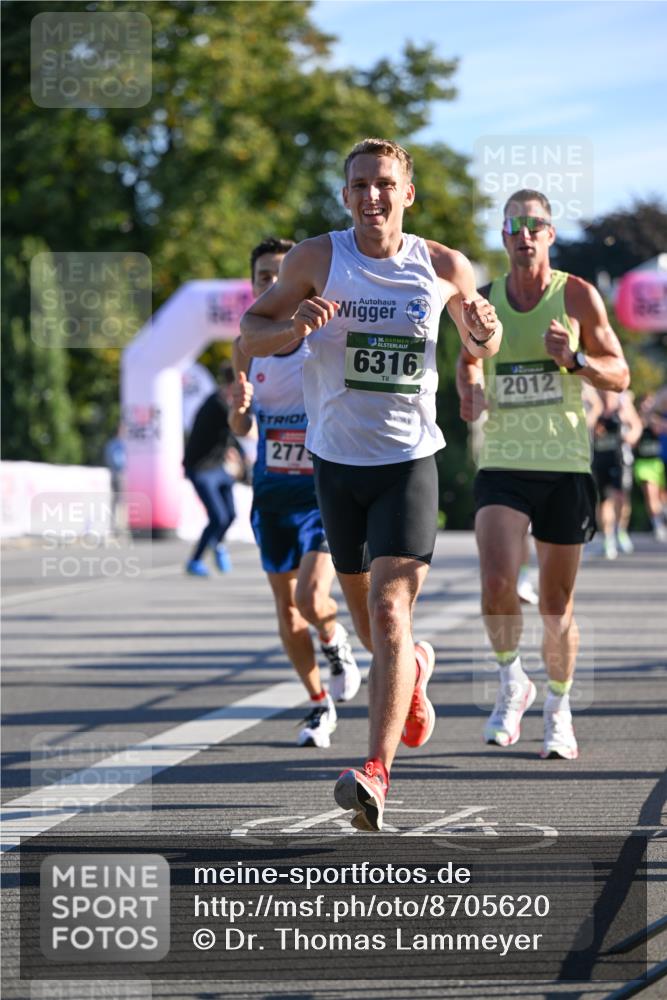 07.09.2025 - BARMER Alsterlauf Dr. Thomas Lammeyer http://msf.ph/oto/8705620 07.09.2025 09:21:25 Laufen 277, 36, 6316, 2012 meine-sportfotos.de