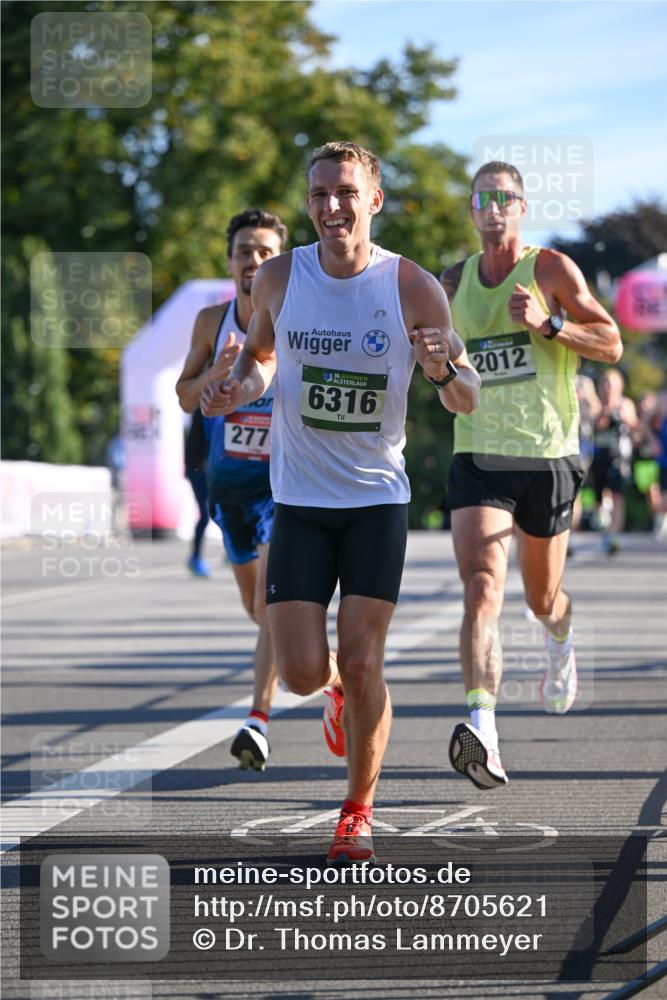 07.09.2025 - BARMER Alsterlauf Dr. Thomas Lammeyer http://msf.ph/oto/8705621 07.09.2025 09:21:25 Laufen 277, 36, 6316, 2012 meine-sportfotos.de