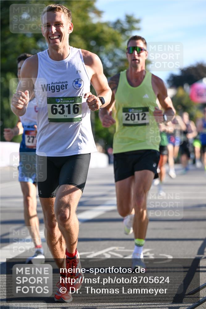 07.09.2025 - BARMER Alsterlauf Dr. Thomas Lammeyer http://msf.ph/oto/8705624 07.09.2025 09:21:26 Laufen 27, 36, 6316, 2012 meine-sportfotos.de