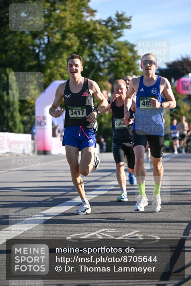 07.09.2025 - BARMER Alsterlauf Dr. Thomas Lammeyer http://msf.ph/oto/8705644 07.09.2025 09:21:29 Laufen 3417, 5354, 485 meine-sportfotos.de