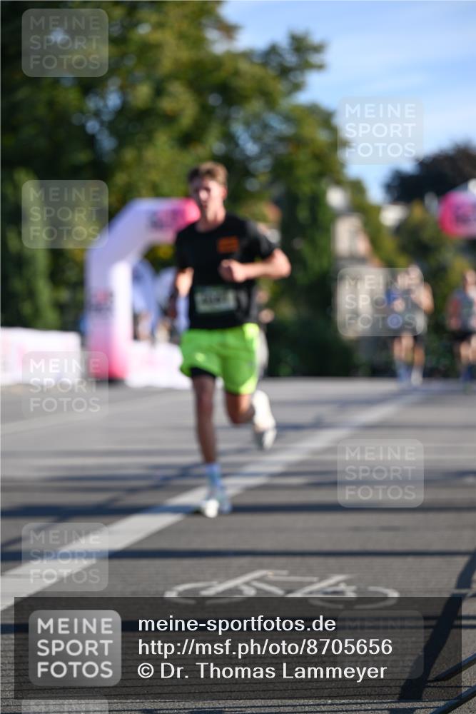 07.09.2025 - BARMER Alsterlauf Dr. Thomas Lammeyer http://msf.ph/oto/8705656 07.09.2025 09:21:31 Laufen  meine-sportfotos.de