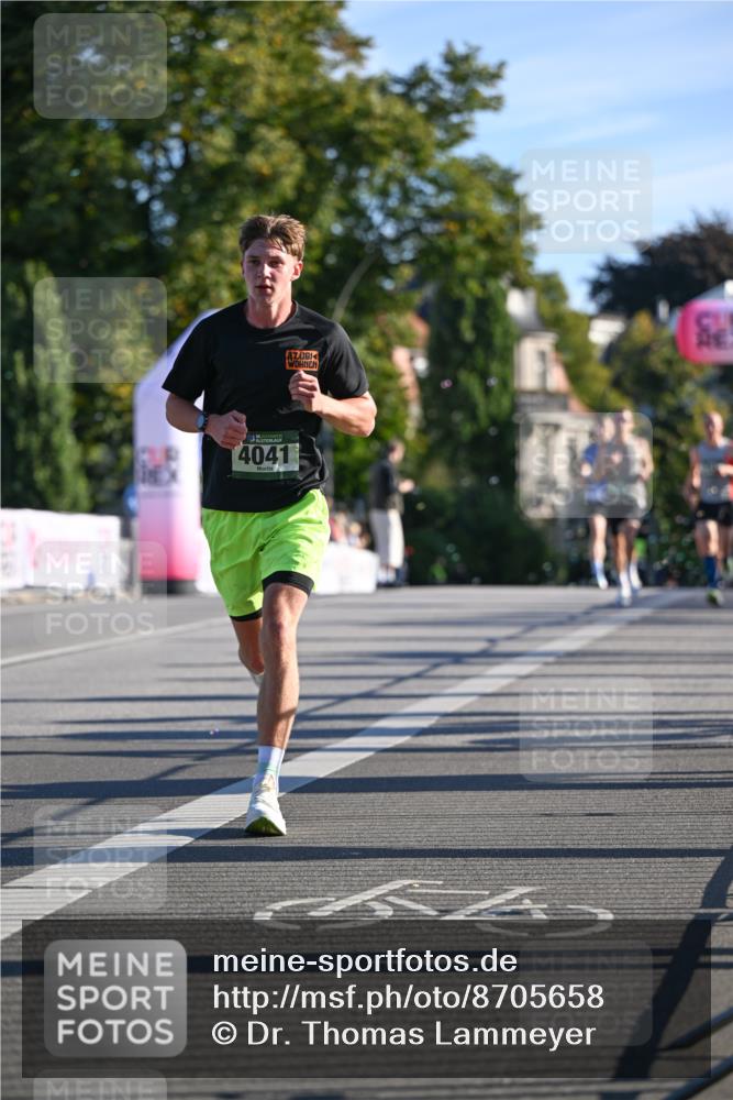 07.09.2025 - BARMER Alsterlauf Dr. Thomas Lammeyer http://msf.ph/oto/8705658 07.09.2025 09:21:31 Laufen 4041 meine-sportfotos.de