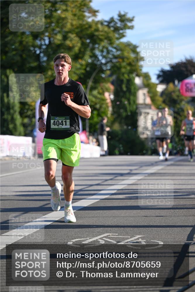 07.09.2025 - BARMER Alsterlauf Dr. Thomas Lammeyer http://msf.ph/oto/8705659 07.09.2025 09:21:31 Laufen 4041 meine-sportfotos.de