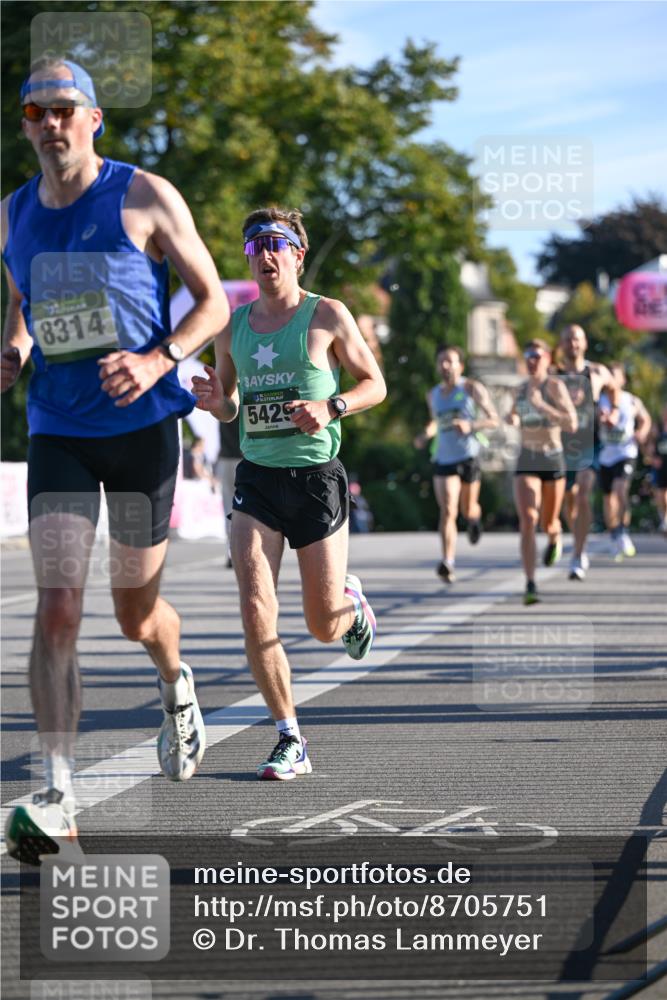07.09.2025 - BARMER Alsterlauf Dr. Thomas Lammeyer http://msf.ph/oto/8705751 07.09.2025 09:21:50 Laufen 8314, 5425 meine-sportfotos.de