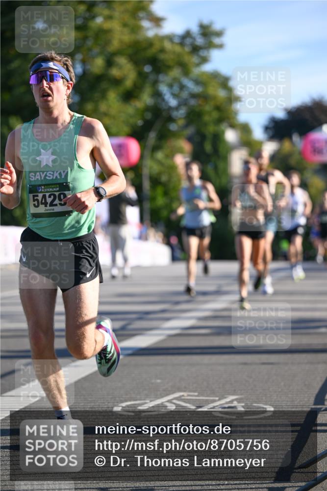 07.09.2025 - BARMER Alsterlauf Dr. Thomas Lammeyer http://msf.ph/oto/8705756 07.09.2025 09:21:51 Laufen 56, 5429 meine-sportfotos.de