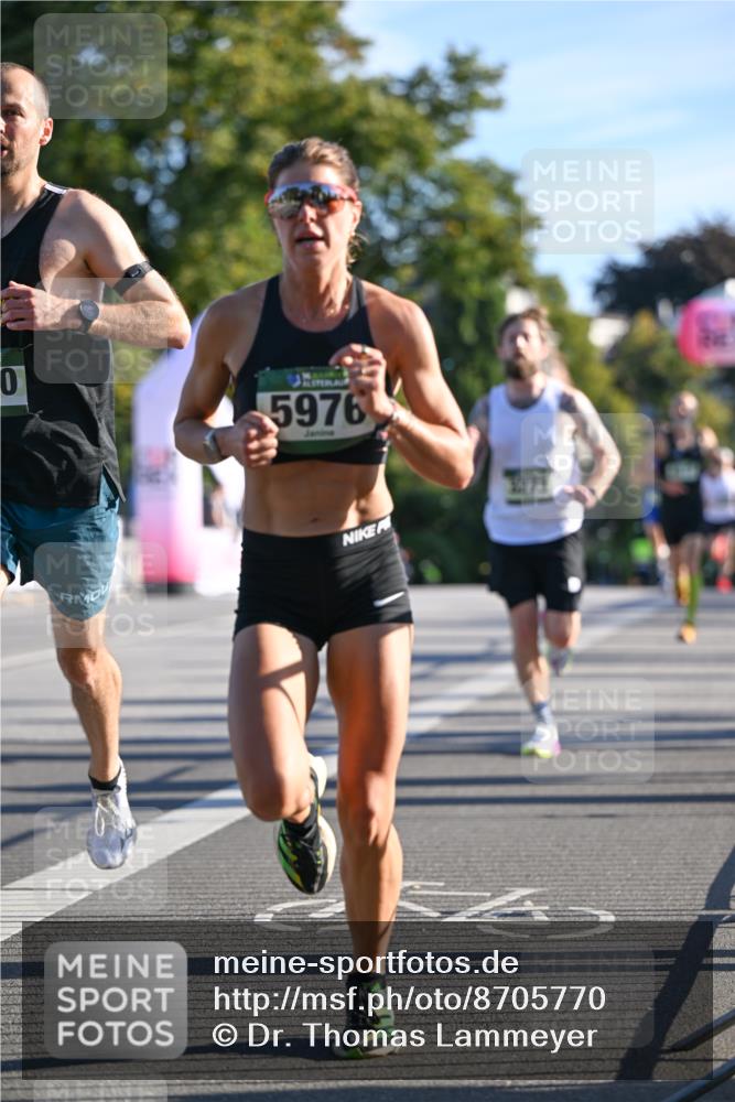 07.09.2025 - BARMER Alsterlauf Dr. Thomas Lammeyer http://msf.ph/oto/8705770 07.09.2025 09:21:54 Laufen 0, 5976 meine-sportfotos.de