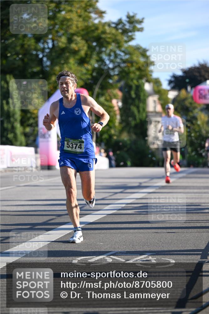 07.09.2025 - BARMER Alsterlauf Dr. Thomas Lammeyer http://msf.ph/oto/8705800 07.09.2025 09:21:59 Laufen 5374 meine-sportfotos.de