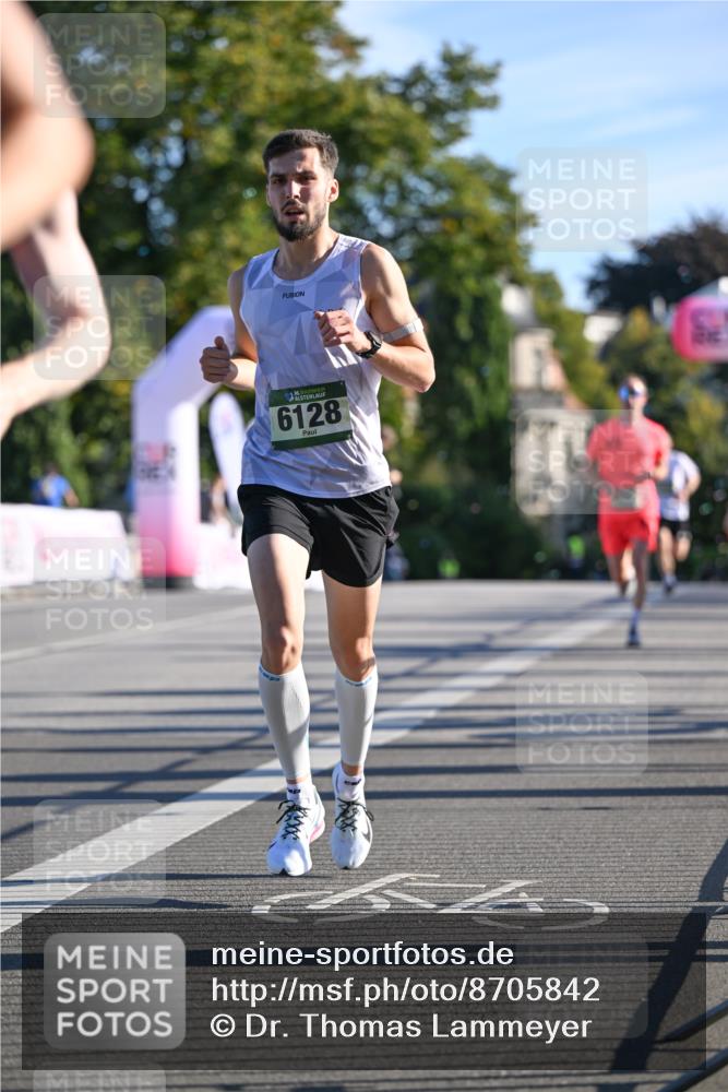 07.09.2025 - BARMER Alsterlauf Dr. Thomas Lammeyer http://msf.ph/oto/8705842 07.09.2025 09:22:10 Laufen 136, 6128 meine-sportfotos.de