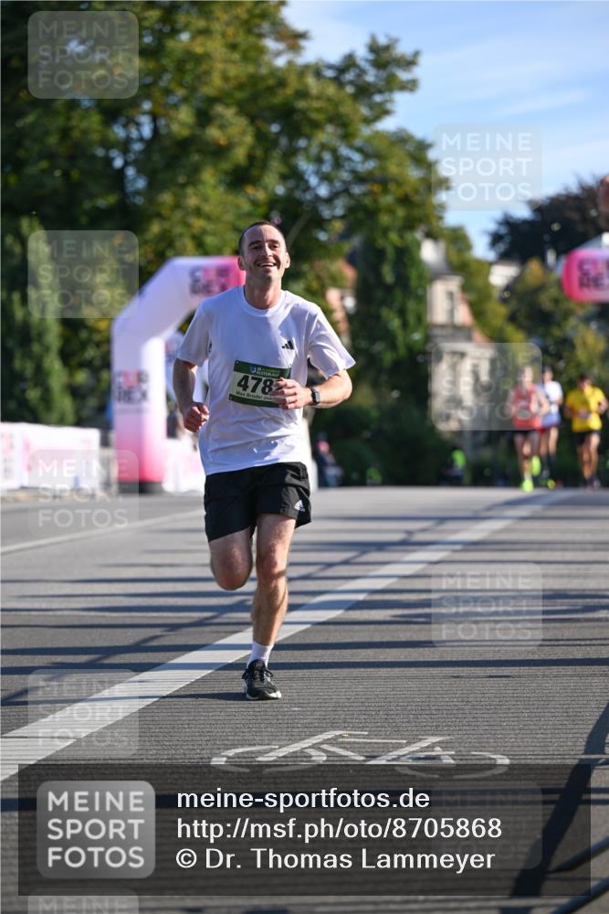 07.09.2025 - BARMER Alsterlauf Dr. Thomas Lammeyer http://msf.ph/oto/8705868 07.09.2025 09:22:15 Laufen 478, 34 meine-sportfotos.de