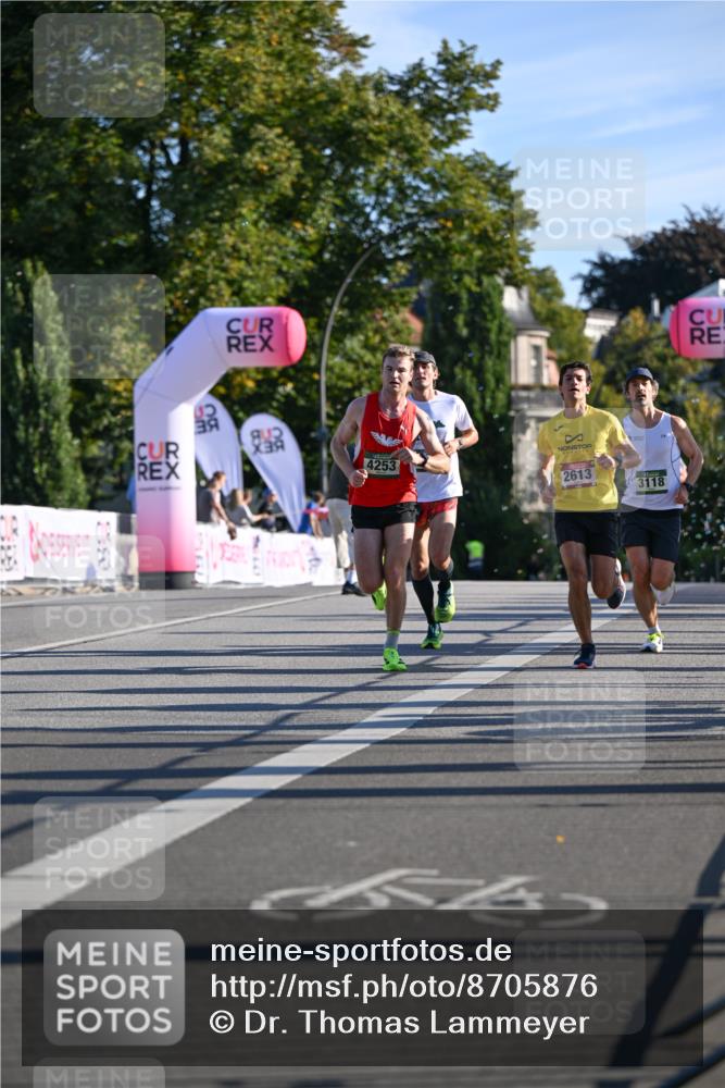 07.09.2025 - BARMER Alsterlauf Dr. Thomas Lammeyer http://msf.ph/oto/8705876 07.09.2025 09:22:20 Laufen 4253, 54, 2613, 3118 meine-sportfotos.de