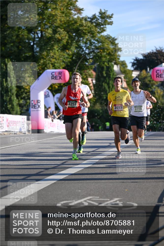 07.09.2025 - BARMER Alsterlauf Dr. Thomas Lammeyer http://msf.ph/oto/8705881 07.09.2025 09:22:21 Laufen 2580, 4253, 2613, 3118 meine-sportfotos.de
