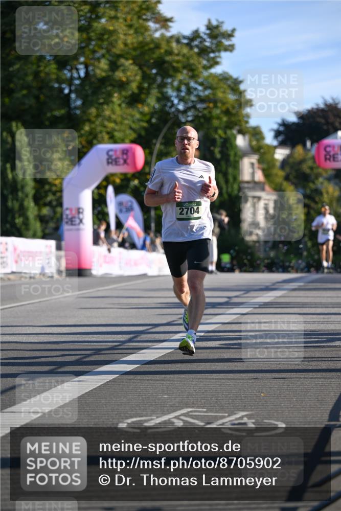 07.09.2025 - BARMER Alsterlauf Dr. Thomas Lammeyer http://msf.ph/oto/8705902 07.09.2025 09:22:25 Laufen 2704 meine-sportfotos.de
