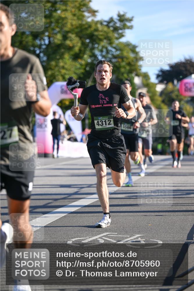 07.09.2025 - BARMER Alsterlauf Dr. Thomas Lammeyer http://msf.ph/oto/8705960 07.09.2025 09:22:40 Laufen 27, 4312 meine-sportfotos.de
