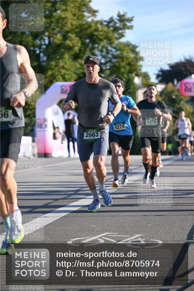 07.09.2025 - BARMER Alsterlauf Dr. Thomas Lammeyer http://msf.ph/oto/8705974 07.09.2025 09:22:42 Laufen 56, 2663, 5274, 5979 meine-sportfotos.de