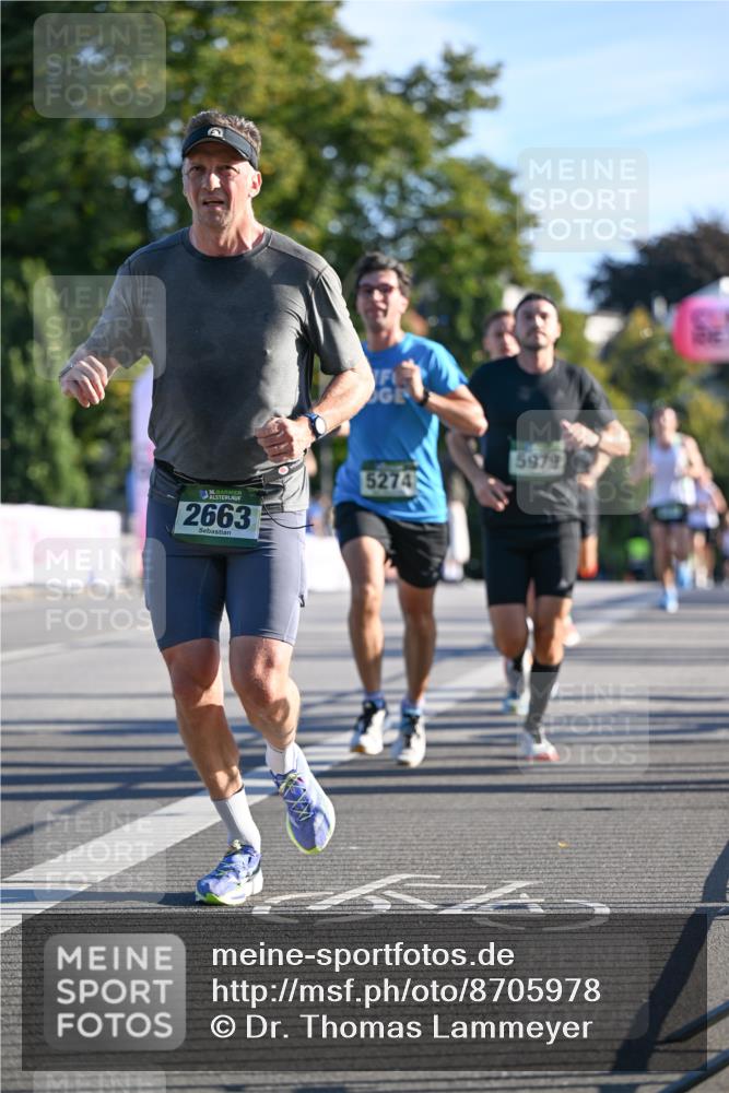 07.09.2025 - BARMER Alsterlauf Dr. Thomas Lammeyer http://msf.ph/oto/8705978 07.09.2025 09:22:43 Laufen 36, 2663, 5274, 5979 meine-sportfotos.de