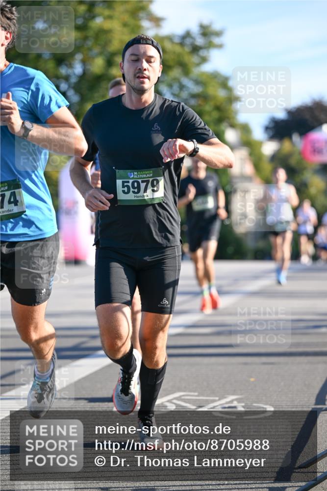 07.09.2025 - BARMER Alsterlauf Dr. Thomas Lammeyer http://msf.ph/oto/8705988 07.09.2025 09:22:44 Laufen 74, 36, 5979, 44 meine-sportfotos.de