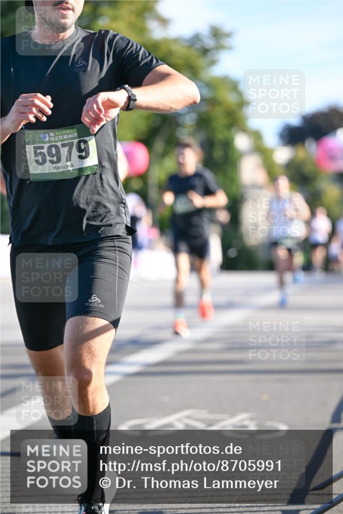 07.09.2025 - BARMER Alsterlauf Dr. Thomas Lammeyer http://msf.ph/oto/8705991 07.09.2025 09:22:45 Laufen 36, 5979 meine-sportfotos.de