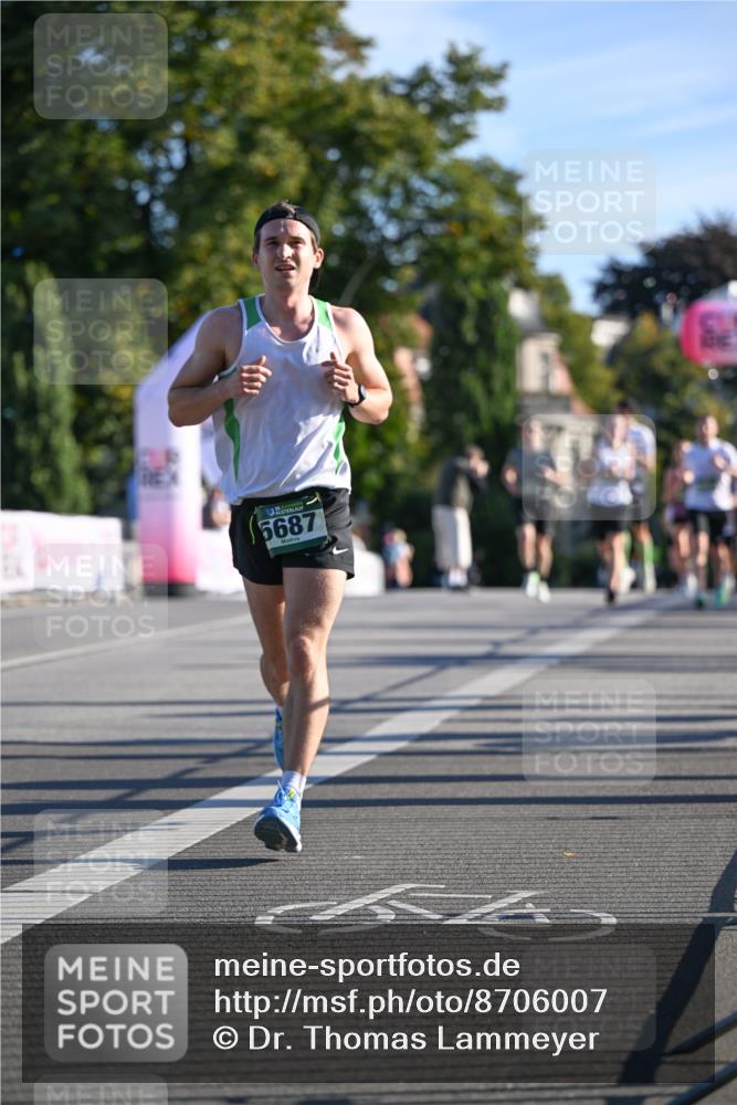 07.09.2025 - BARMER Alsterlauf Dr. Thomas Lammeyer http://msf.ph/oto/8706007 07.09.2025 09:22:48 Laufen 5687 meine-sportfotos.de