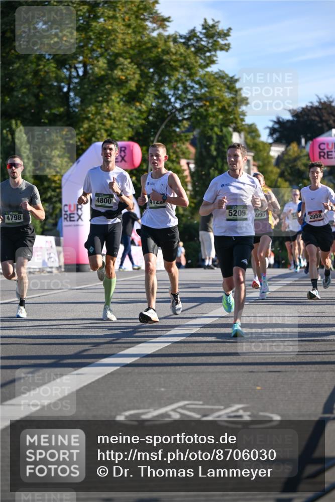 07.09.2025 - BARMER Alsterlauf Dr. Thomas Lammeyer http://msf.ph/oto/8706030 07.09.2025 09:22:52 Laufen 4798, 4800, 5209, 995, 554, 2058 meine-sportfotos.de