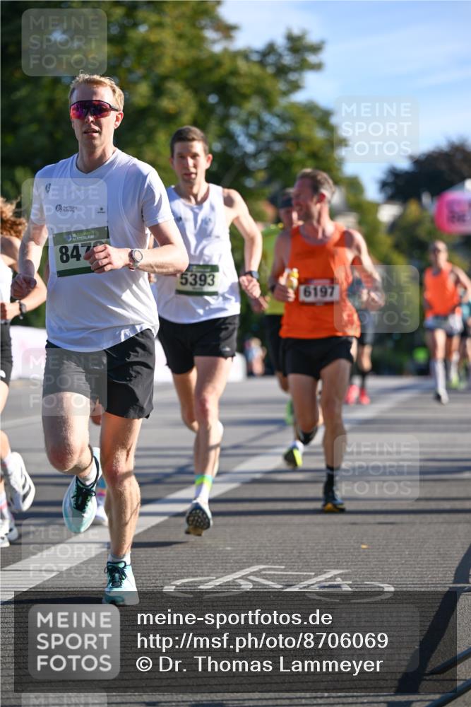 07.09.2025 - BARMER Alsterlauf Dr. Thomas Lammeyer http://msf.ph/oto/8706069 07.09.2025 09:22:58 Laufen 136, 847, 5393, 6197 meine-sportfotos.de