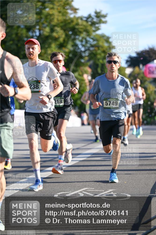 07.09.2025 - BARMER Alsterlauf Dr. Thomas Lammeyer http://msf.ph/oto/8706141 07.09.2025 09:23:13 Laufen 238, 218, 5749 meine-sportfotos.de
