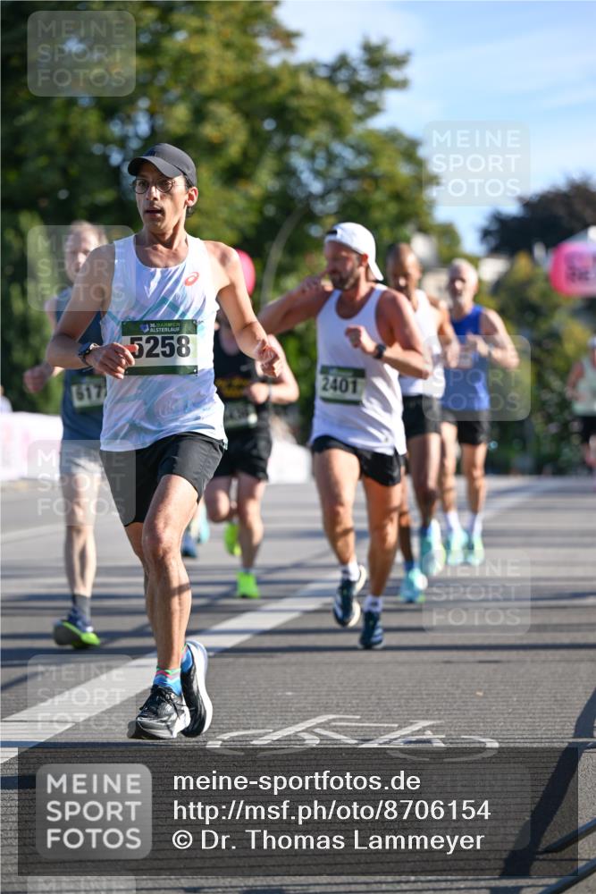 07.09.2025 - BARMER Alsterlauf Dr. Thomas Lammeyer http://msf.ph/oto/8706154 07.09.2025 09:23:15 Laufen 617, 36, 5258, 2401 meine-sportfotos.de