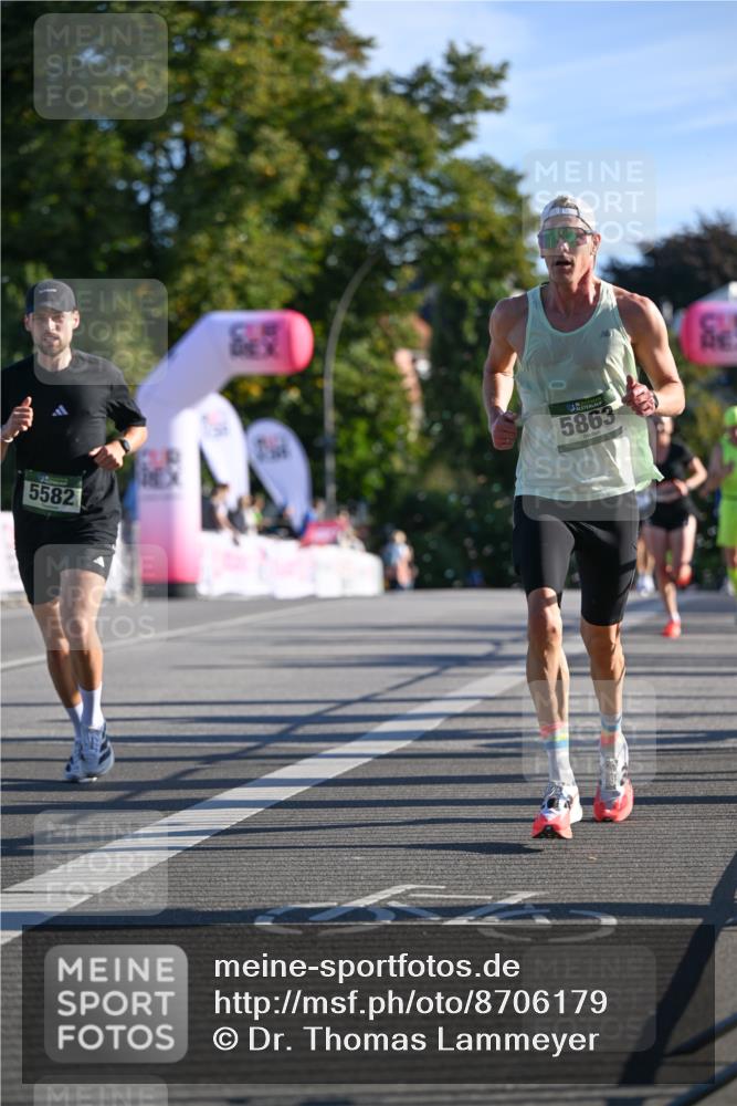07.09.2025 - BARMER Alsterlauf Dr. Thomas Lammeyer http://msf.ph/oto/8706179 07.09.2025 09:23:20 Laufen 5582, 5863 meine-sportfotos.de