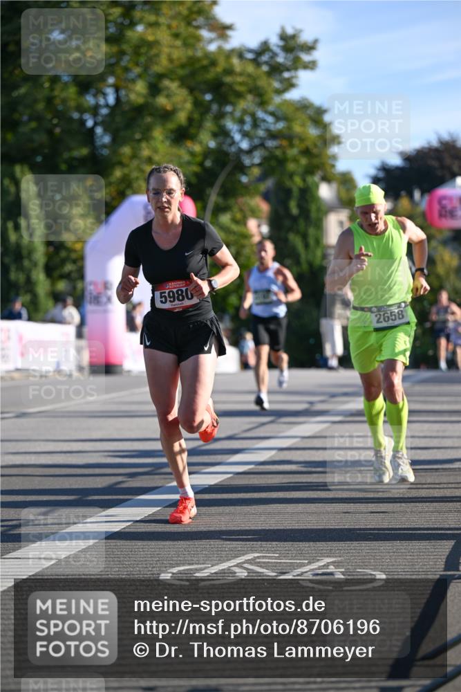 07.09.2025 - BARMER Alsterlauf Dr. Thomas Lammeyer http://msf.ph/oto/8706196 07.09.2025 09:23:24 Laufen 5980, 2658 meine-sportfotos.de