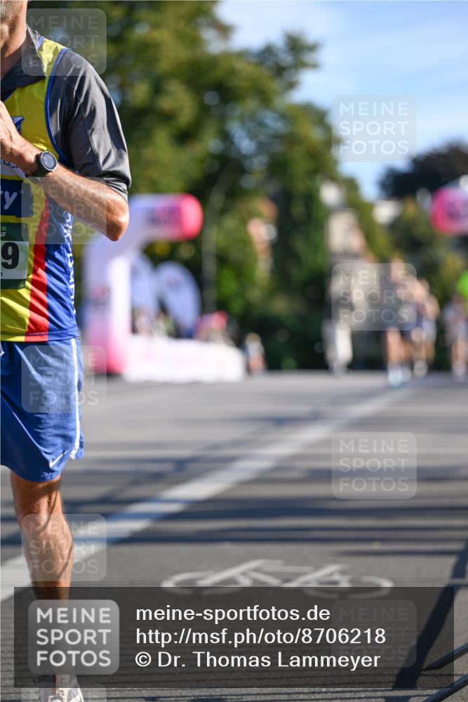 07.09.2025 - BARMER Alsterlauf Dr. Thomas Lammeyer http://msf.ph/oto/8706218 07.09.2025 09:23:28 Laufen 6 meine-sportfotos.de