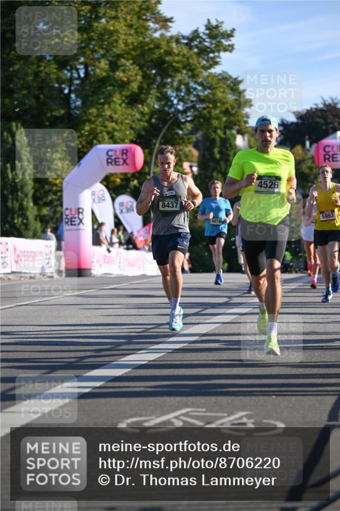 07.09.2025 - BARMER Alsterlauf Dr. Thomas Lammeyer http://msf.ph/oto/8706220 07.09.2025 09:23:32 Laufen 8437, 4678, 4526, 54, 5993 meine-sportfotos.de