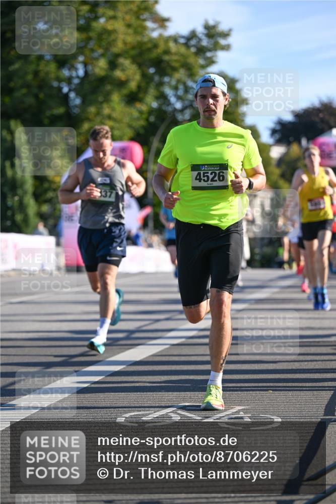 07.09.2025 - BARMER Alsterlauf Dr. Thomas Lammeyer http://msf.ph/oto/8706225 07.09.2025 09:23:33 Laufen 337, 4526 meine-sportfotos.de