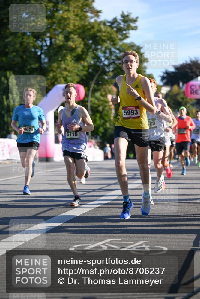 07.09.2025 - BARMER Alsterlauf Dr. Thomas Lammeyer http://msf.ph/oto/8706237 07.09.2025 09:23:34 Laufen 4676, 5716, 5993, 80 meine-sportfotos.de