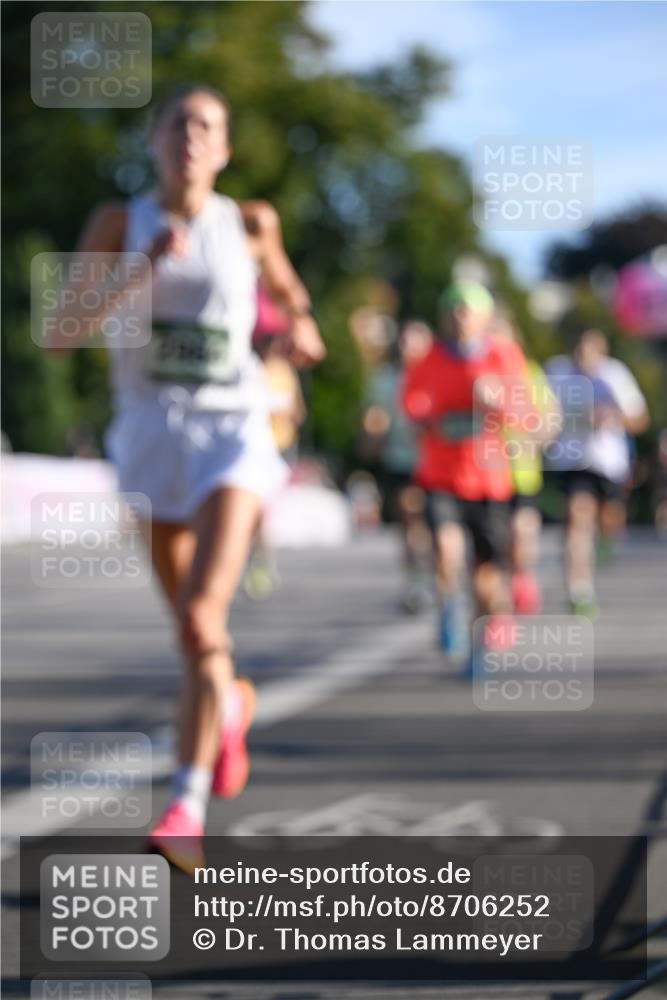 07.09.2025 - BARMER Alsterlauf Dr. Thomas Lammeyer http://msf.ph/oto/8706252 07.09.2025 09:23:37 Laufen  meine-sportfotos.de