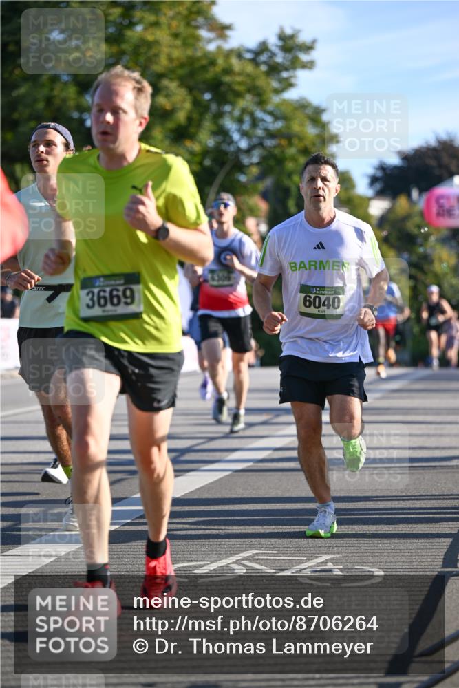 07.09.2025 - BARMER Alsterlauf Dr. Thomas Lammeyer http://msf.ph/oto/8706264 07.09.2025 09:23:39 Laufen 3669, 6040 meine-sportfotos.de