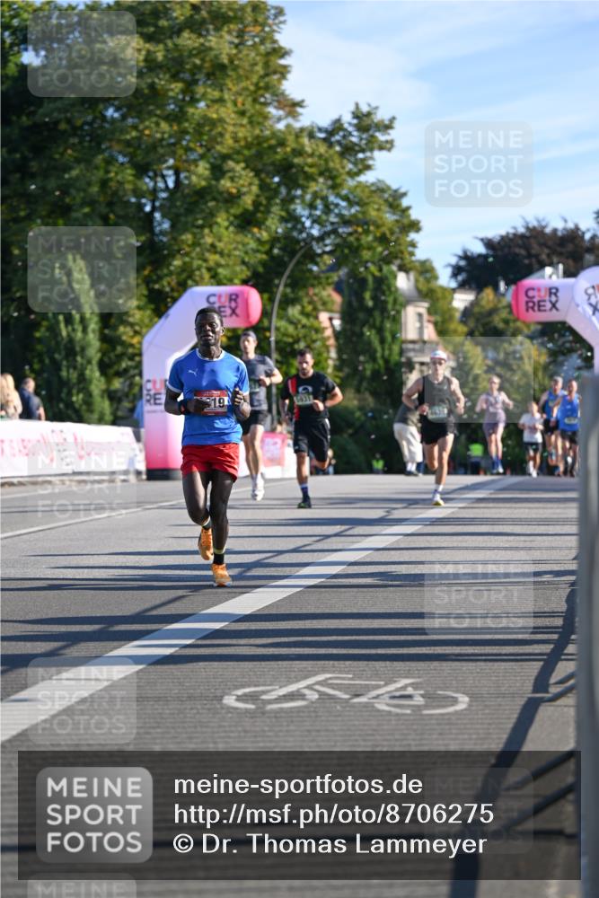 07.09.2025 - BARMER Alsterlauf Dr. Thomas Lammeyer http://msf.ph/oto/8706275 07.09.2025 09:23:43 Laufen 19, 5431 meine-sportfotos.de