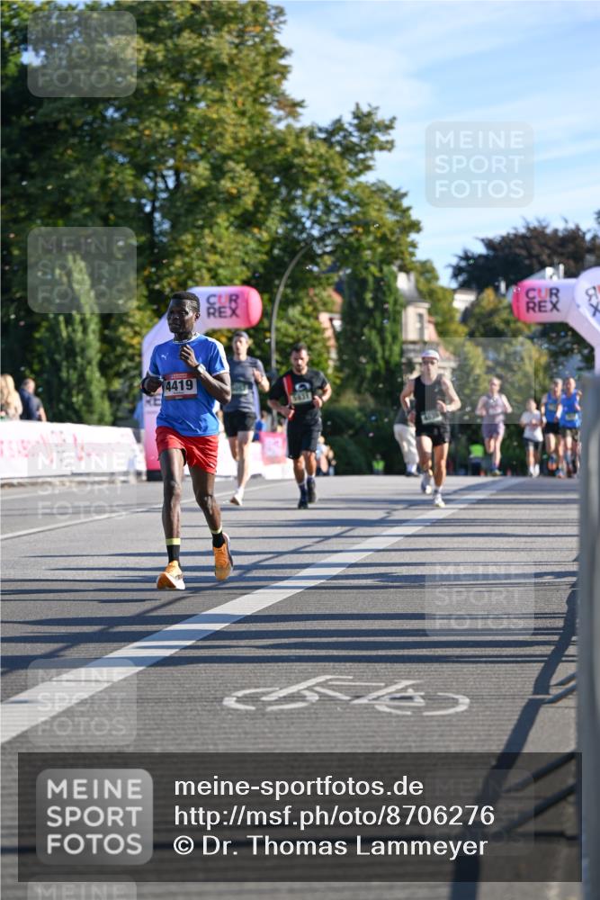 07.09.2025 - BARMER Alsterlauf Dr. Thomas Lammeyer http://msf.ph/oto/8706276 07.09.2025 09:23:44 Laufen 4419 meine-sportfotos.de