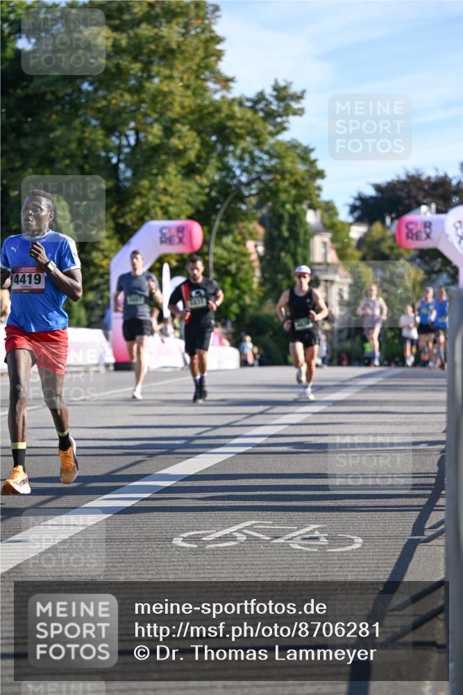 07.09.2025 - BARMER Alsterlauf Dr. Thomas Lammeyer http://msf.ph/oto/8706281 07.09.2025 09:23:44 Laufen 4419 meine-sportfotos.de
