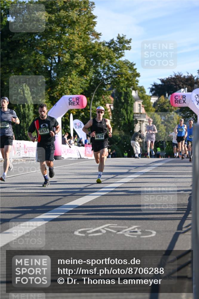 07.09.2025 - BARMER Alsterlauf Dr. Thomas Lammeyer http://msf.ph/oto/8706288 07.09.2025 09:23:45 Laufen 5057, 5931, 4639, 4910 meine-sportfotos.de