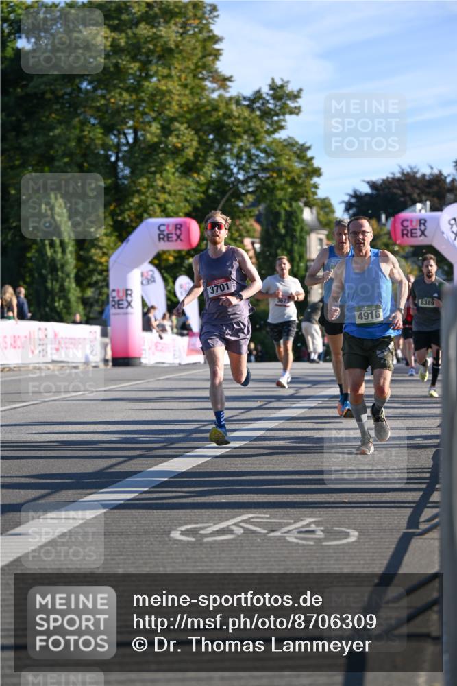 07.09.2025 - BARMER Alsterlauf Dr. Thomas Lammeyer http://msf.ph/oto/8706309 07.09.2025 09:23:50 Laufen 3701, 3673, 4916, 8389 meine-sportfotos.de